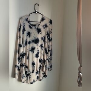 Torrid Hoodie Top Women 3X Blue & Pink Asymmetrical Long Sleeve Soft Knit Relax